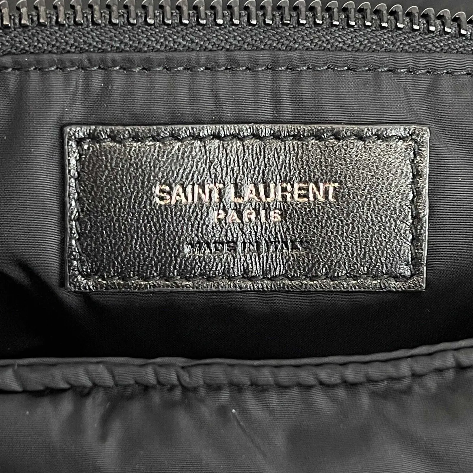 Saint Laurent - YSL - NEW Le 5 À 7 Crossbody - Black / White Shoulder Bag