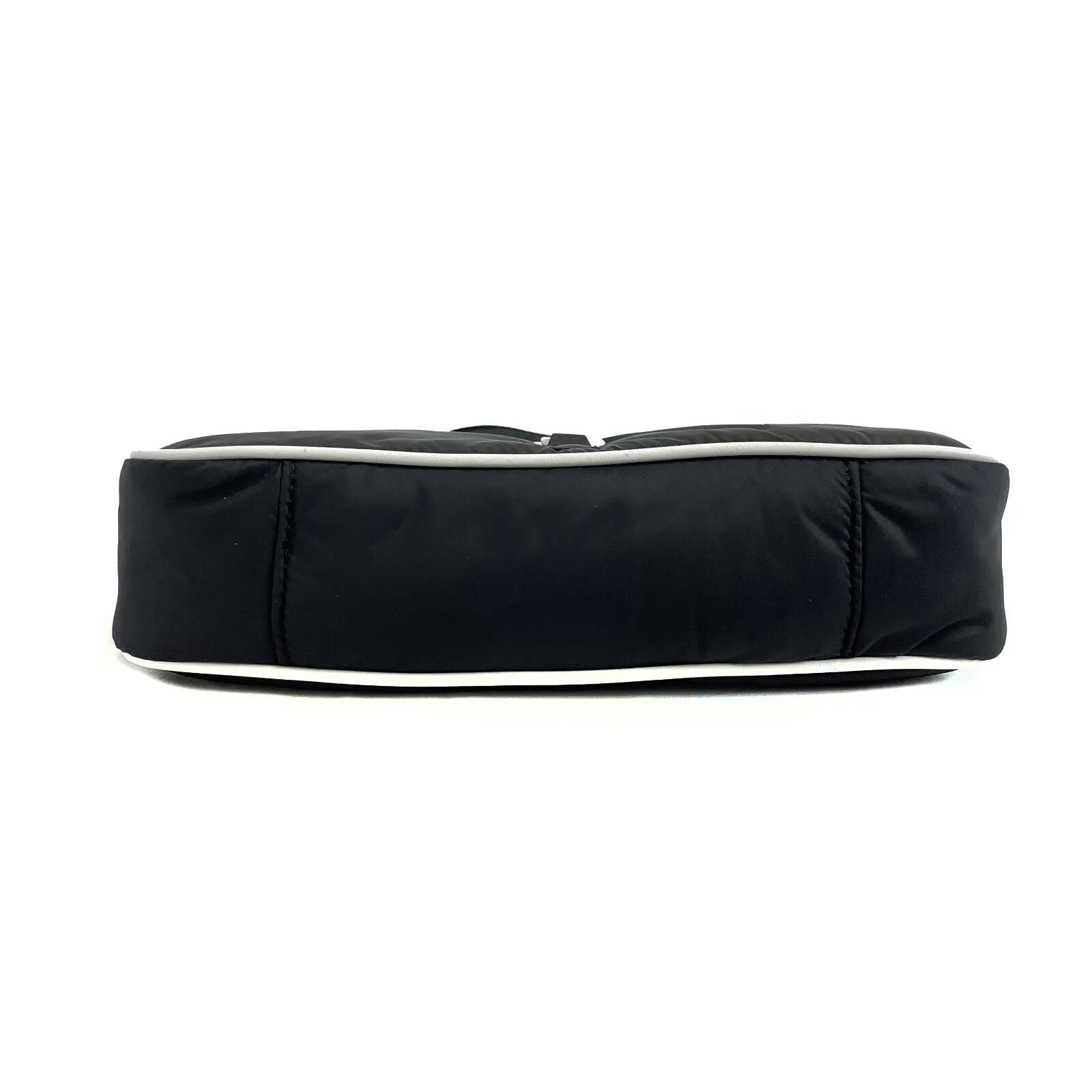 Saint Laurent - YSL - NEW Le 5 À 7 Crossbody - Black / White Shoulder Bag